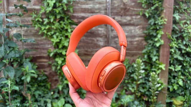 JBL Live 780NC Wireless Over-Ear Noise Cancelling Headphones